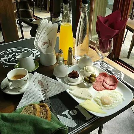 Hotel Boryana
